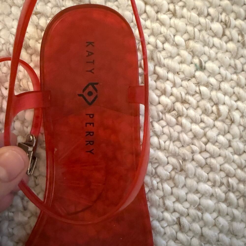 Katy Perry Collections Red Jelly Sandals with Green Palm Tree Motif - Picture 3 of 5